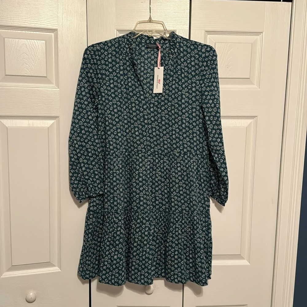 Vineyard Vine Dress. Large.